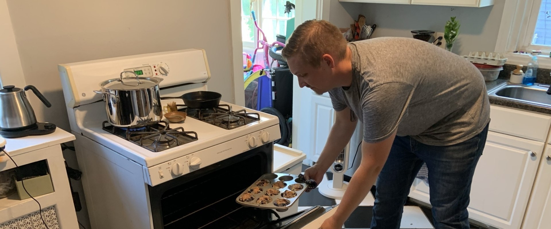 Who kitchen stove?