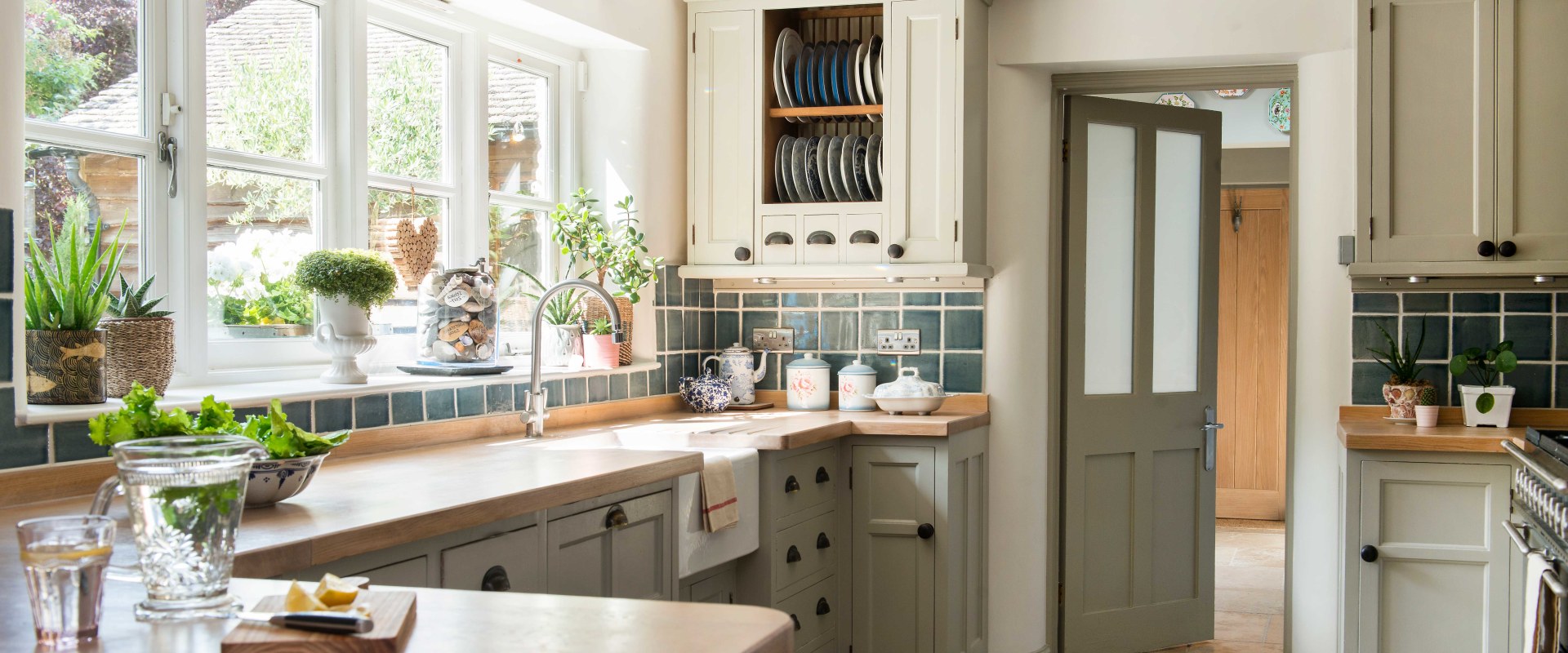 What does a new kitchen cost south africa?